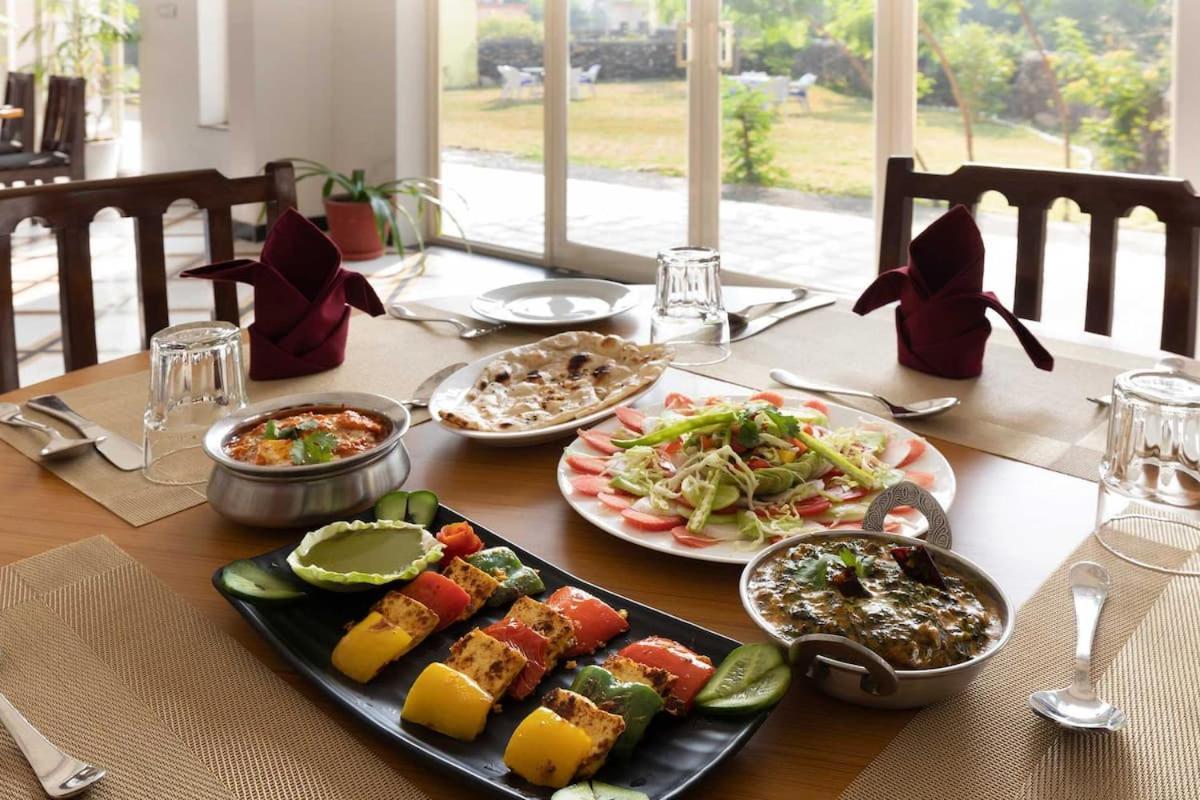 Jag Aravali Resort Udaipur- Experience Nature Away From City Hustle Buitenkant foto